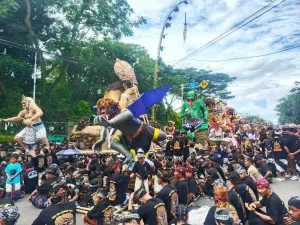 Ribuan Umat Padati Wlingi, 54 Ogoh-Ogoh Meriahkan Tawur Agung Kesanga Blitar