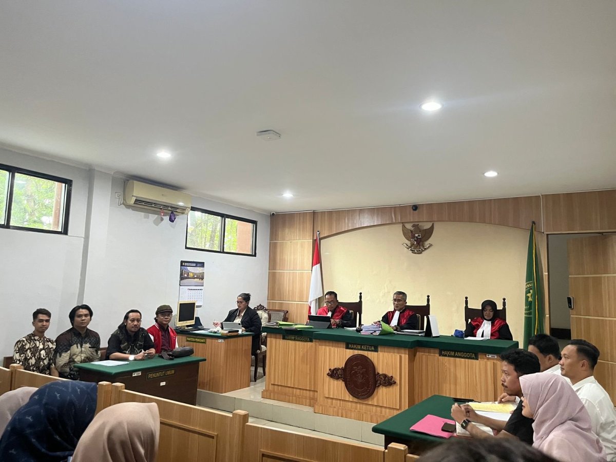 Kejaksaan Harusnya Bicara, Kenapa Malah Diam? Warga Malang Tarik Lembaga Intelijen ke PN Kepanjen