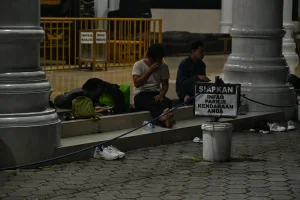 Susuri Pantura hingga Dini Hari, Menhub Dudy Pastikan Masjid Ramah Pemudik Siap Layani 6.859 Titik Istirahat