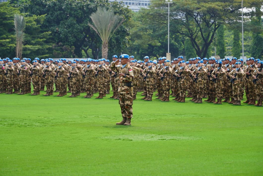 Satgas TNI bertugas menjaga perdamaian di Lebanon Selatan berdasarkan mandat PBB.