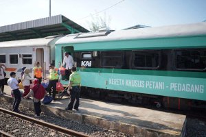 Luar Biasa! Kereta Petani dan Pedagang KAI Layani 17.867 Pelanggan Sepanjang 2026, Cukup Bayar Rp3.000
